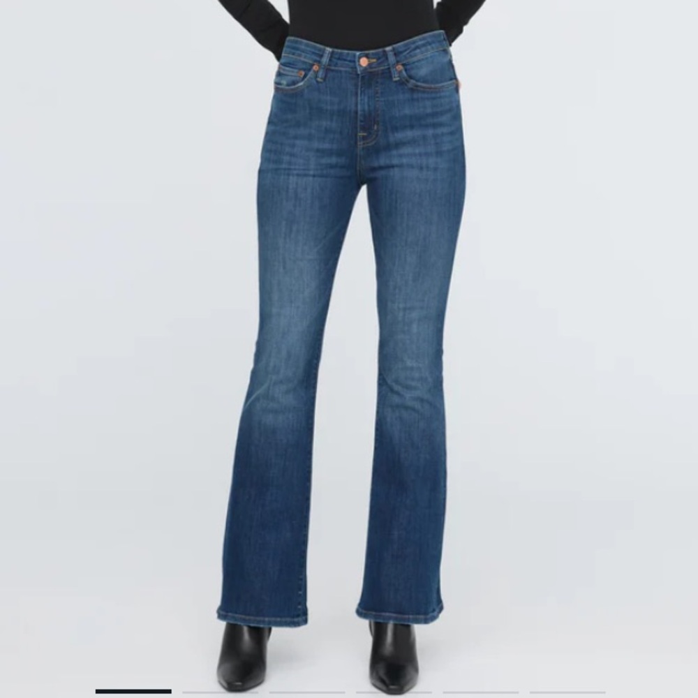 DU/ER high waisted stretchy flare leg jeans size 26 dark wash